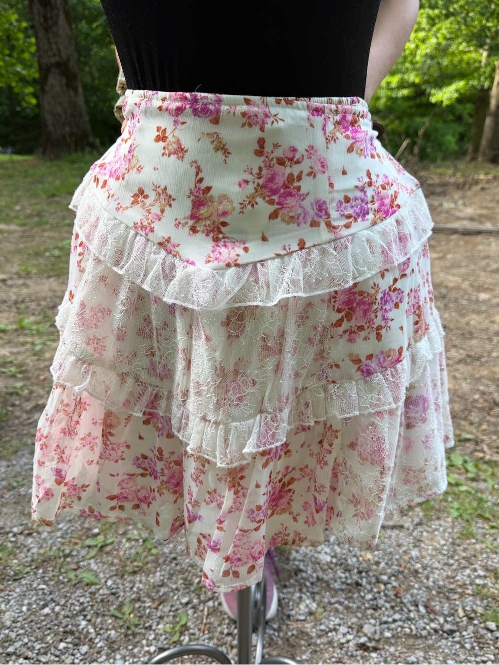 Francesca's Collections Cream Skirt with Pink Floral Lace Tiers